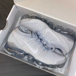 Brand New , still in box white Nike Vapormax shoes